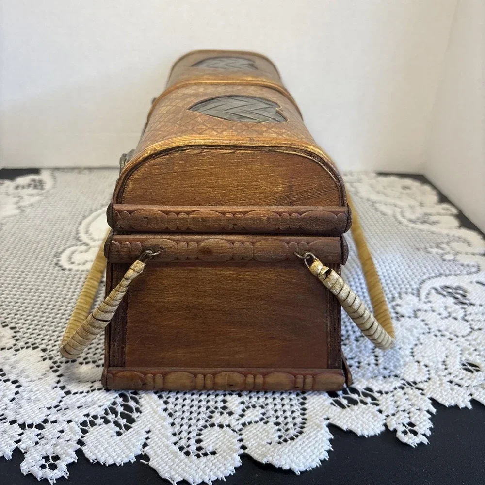 VTG Boho Woven Bamboo & Wood Decorative Keepsake Box with Brass Latches dome Lid